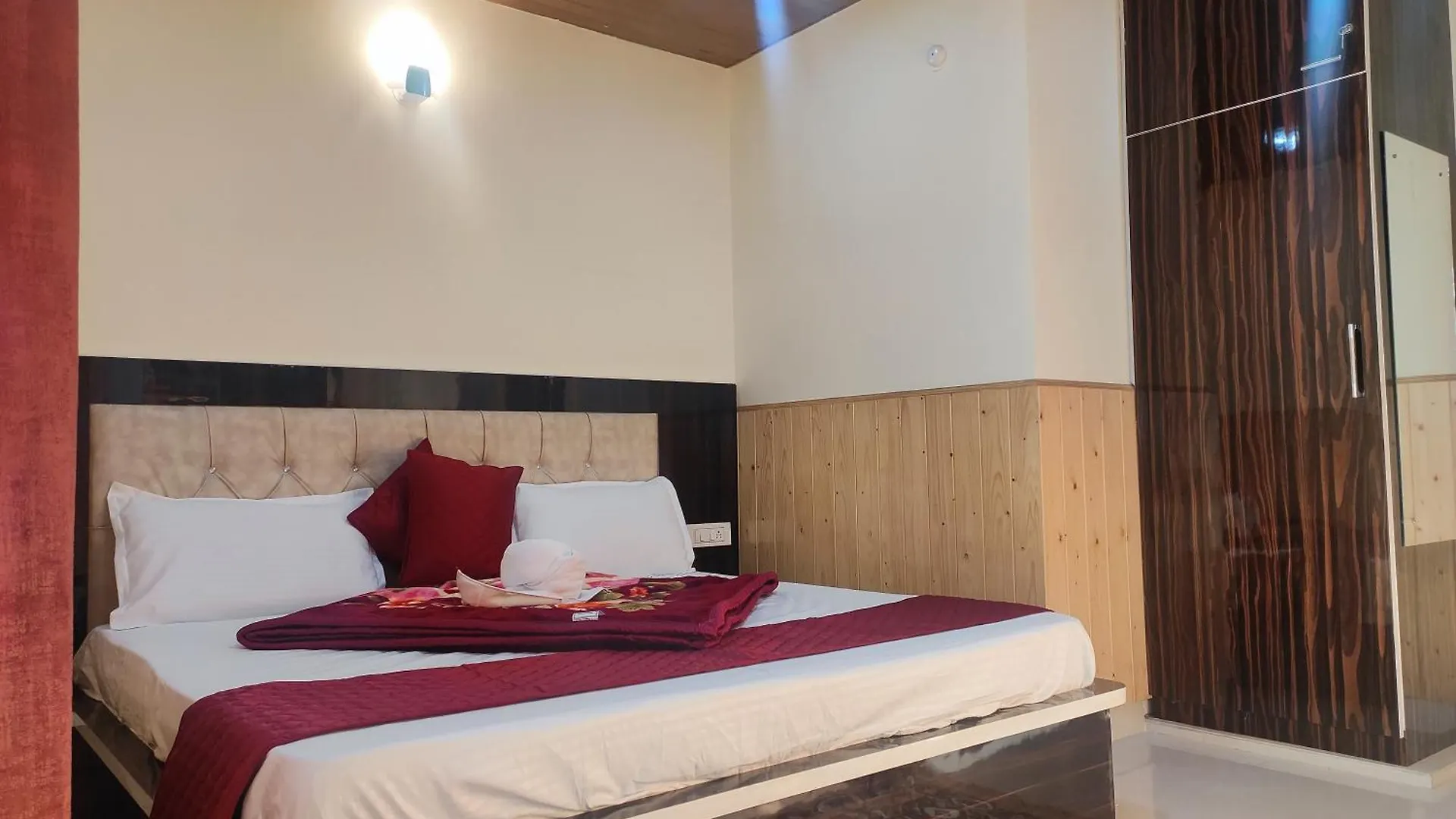Vintage Woods Inn Shimla