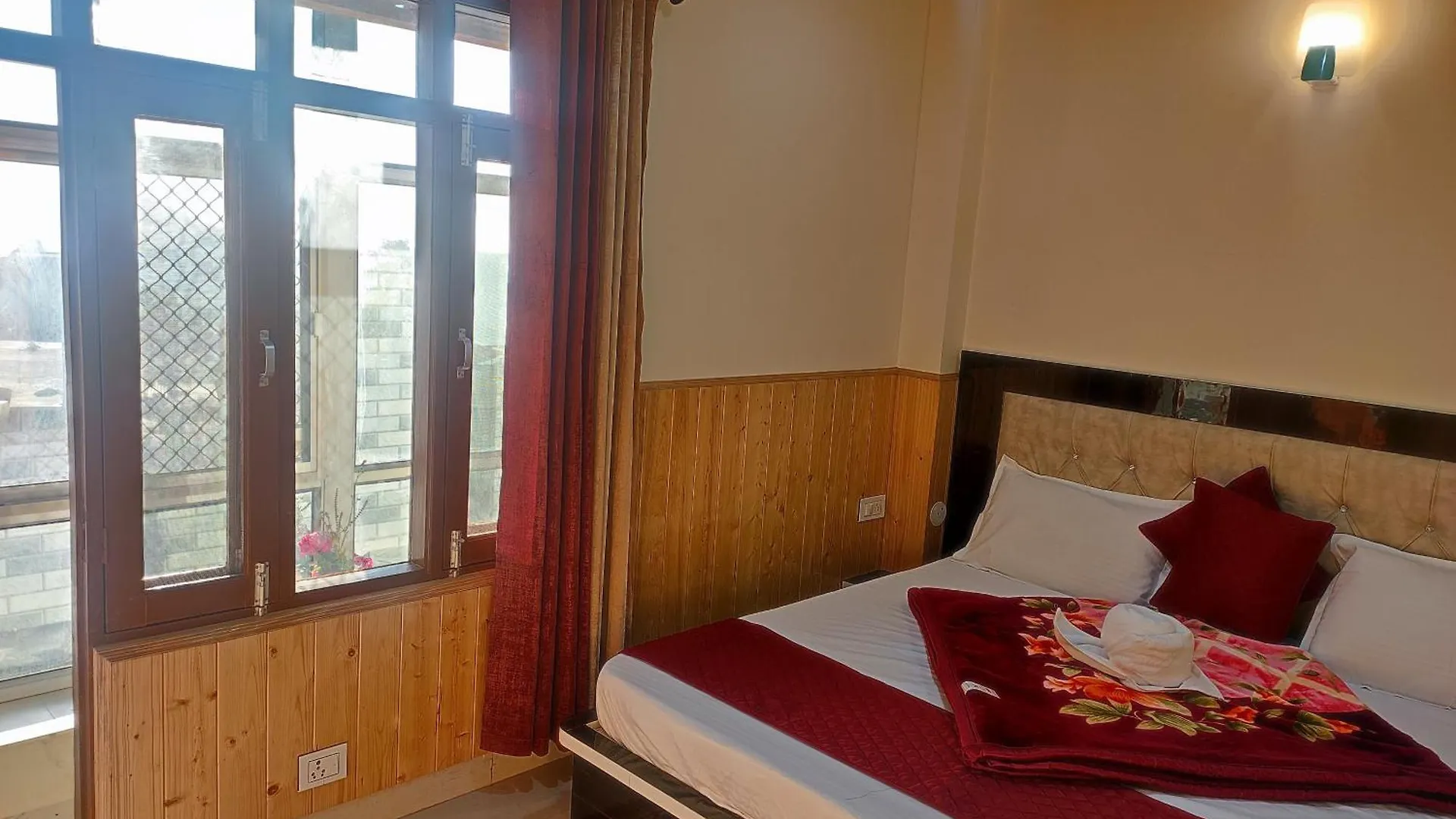 Vintage Woods Inn Shimla Apartment