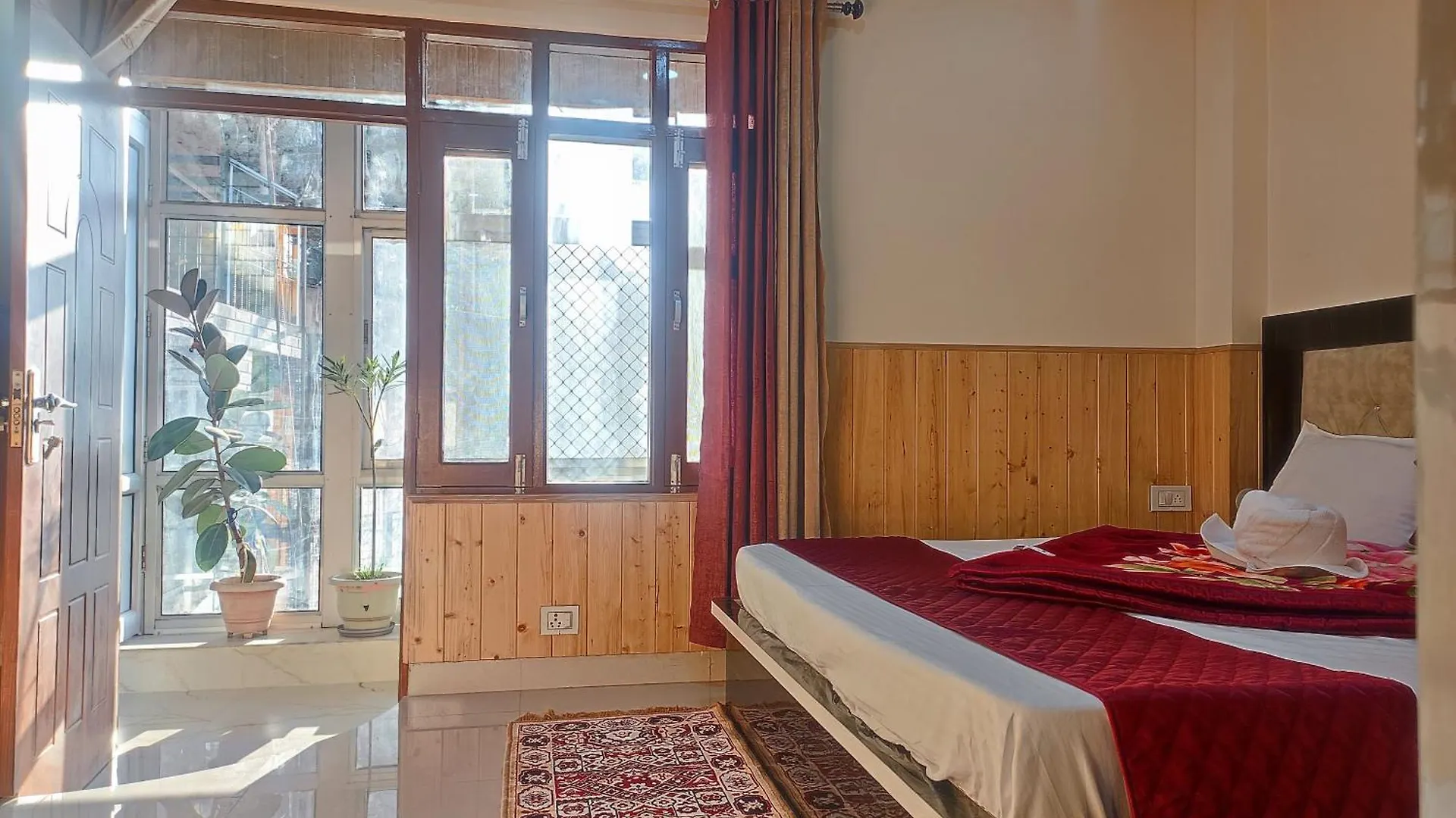 Vintage Woods Inn Shimla Apartment