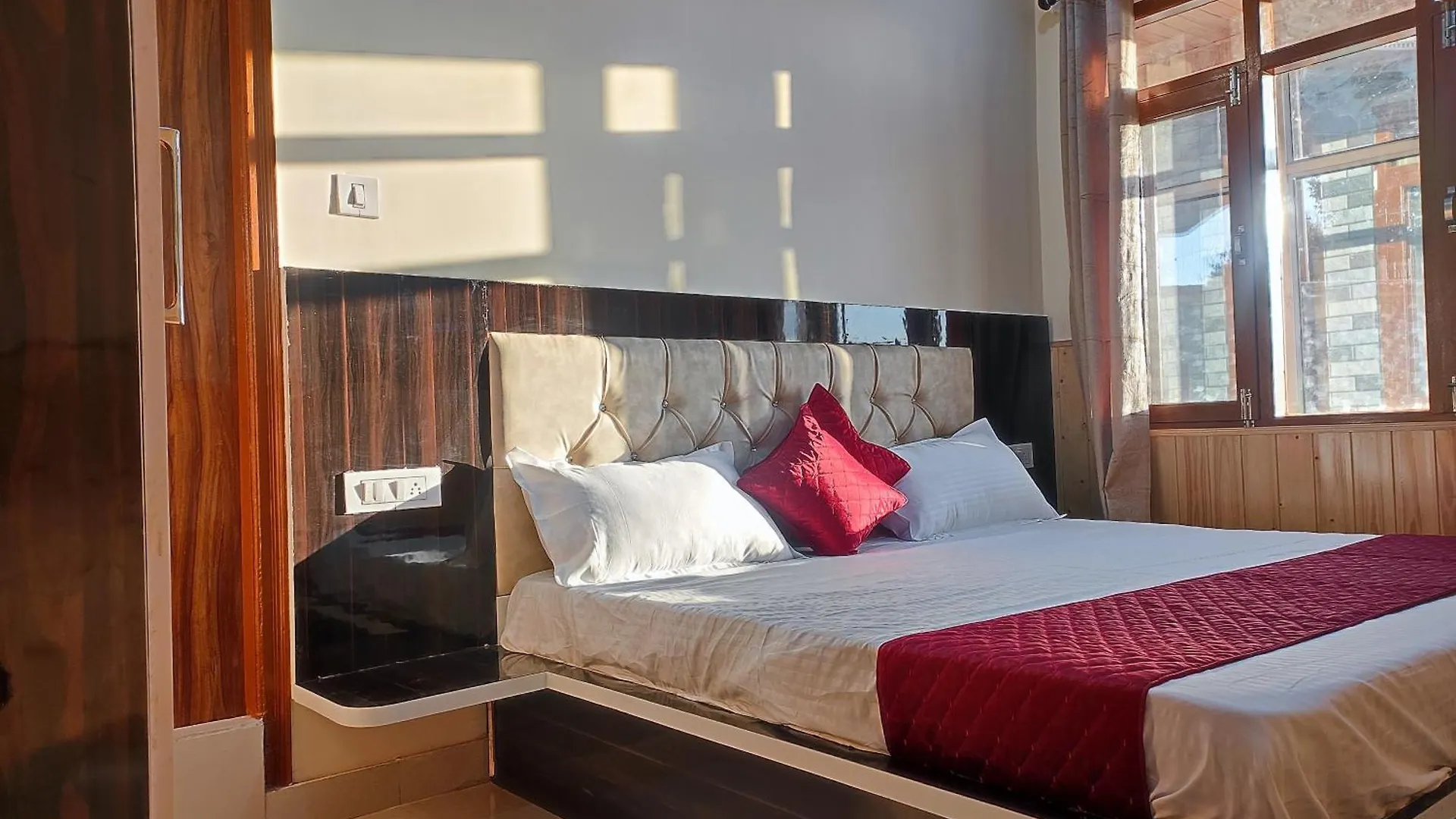 Vintage Woods Inn Shimla Apartment