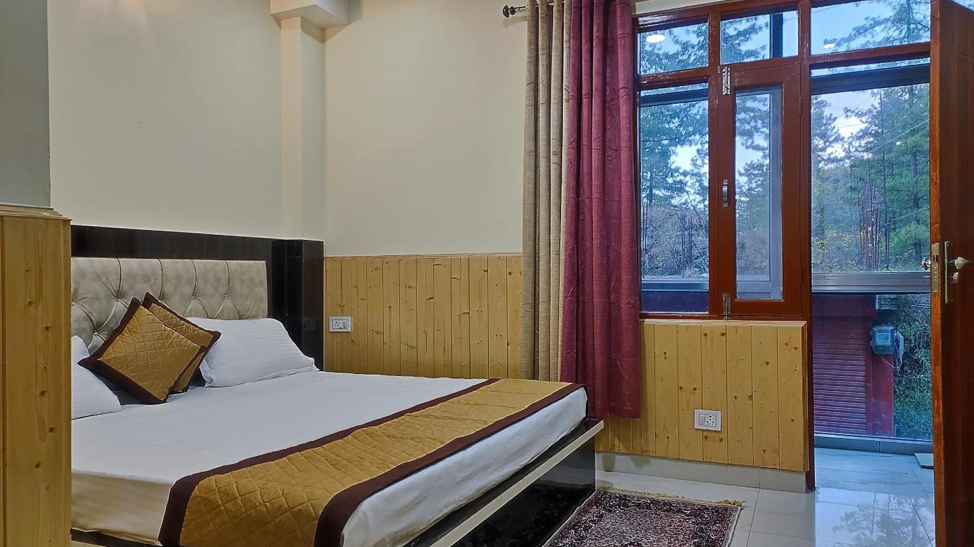 Vintage Woods Inn Shimla 0*,